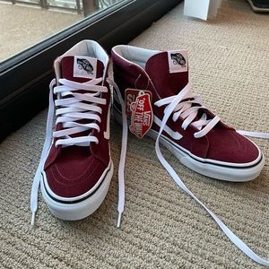 Vans women’s high top slim classics size 8